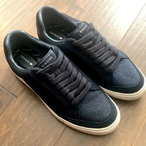 Birdies navy sneakers women’s 9.5
